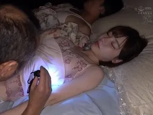 Em bướm non khít mới vào nghề bị dập tơi bời